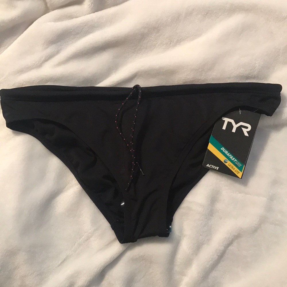 TYR XL swimwear bottoms